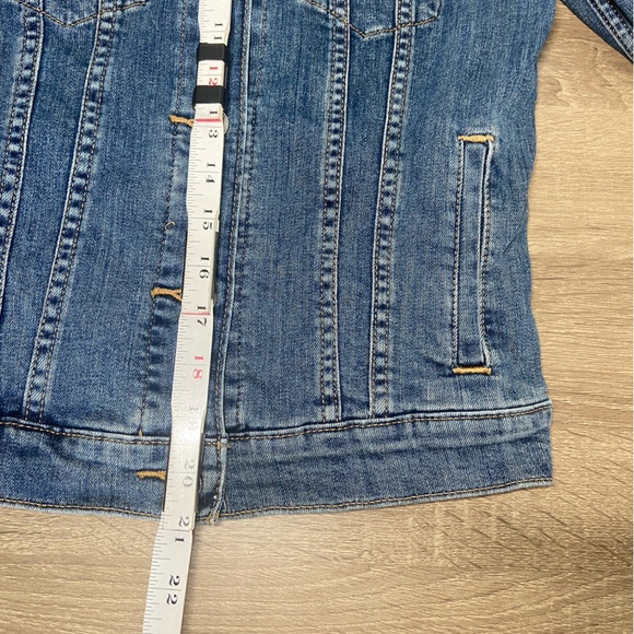 Levi Strauss Denim Jacket Women’s XS Blue Jean Trucker Button Up Long Sleeve - Picture 15 of 16